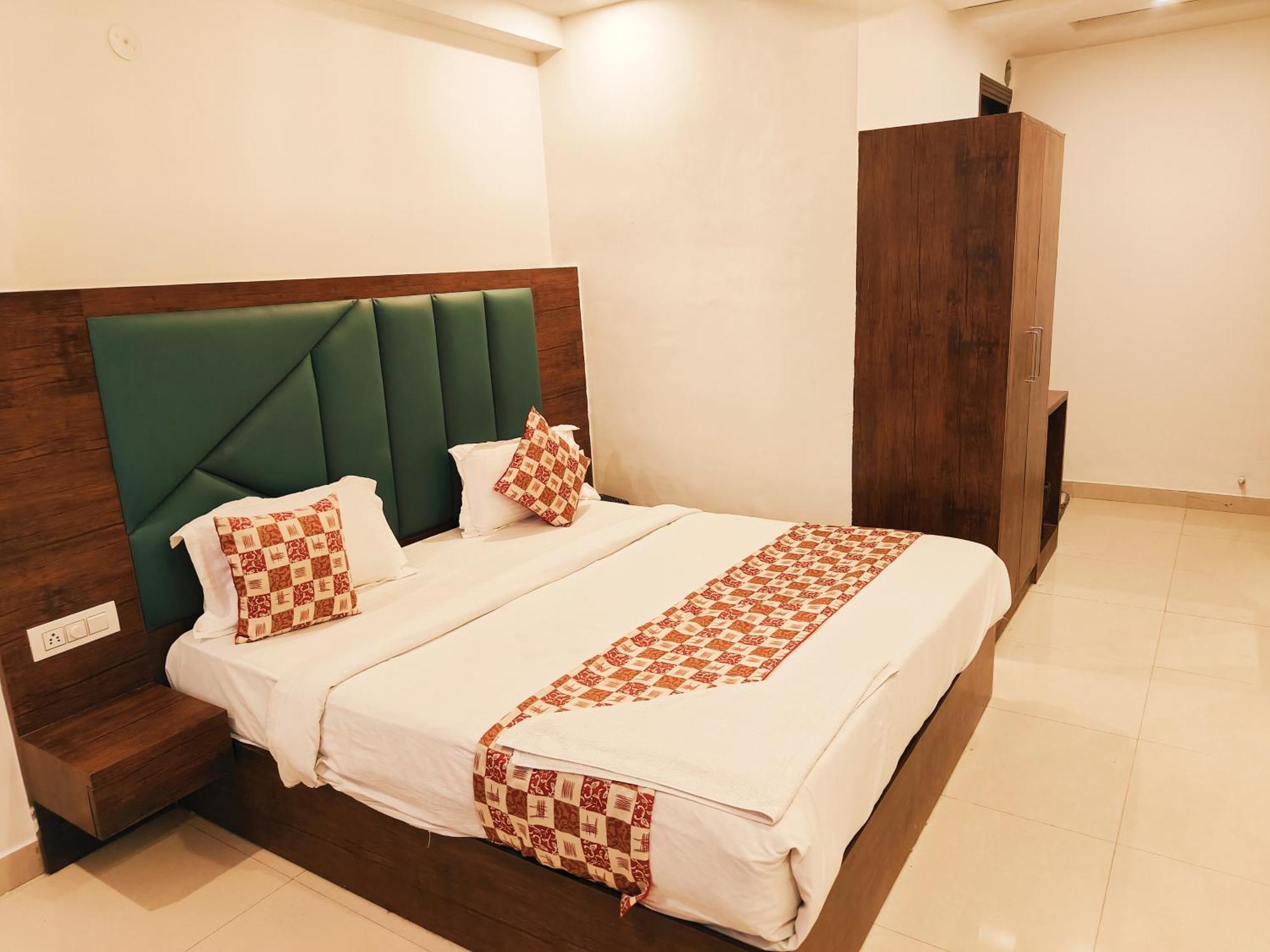 Hotel Le Mount Plaza Near Igi Airport Delhi Nova Deli Exterior foto